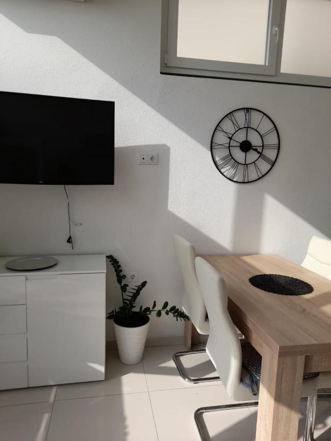 Ml Apartman セニ エクステリア 写真