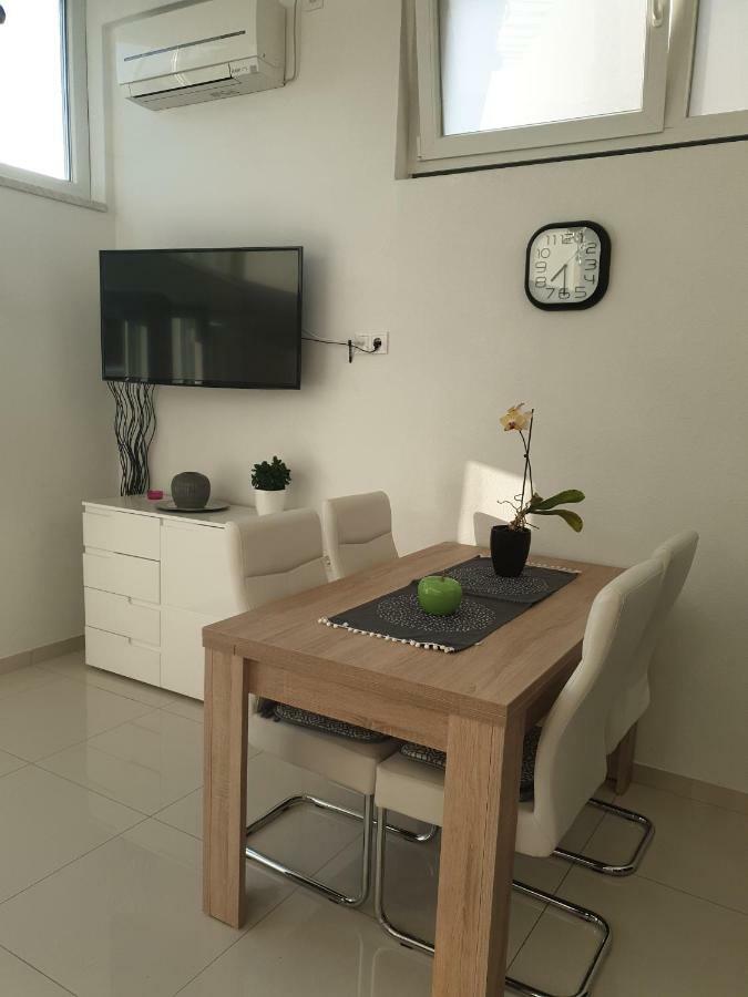 Ml Apartman セニ エクステリア 写真